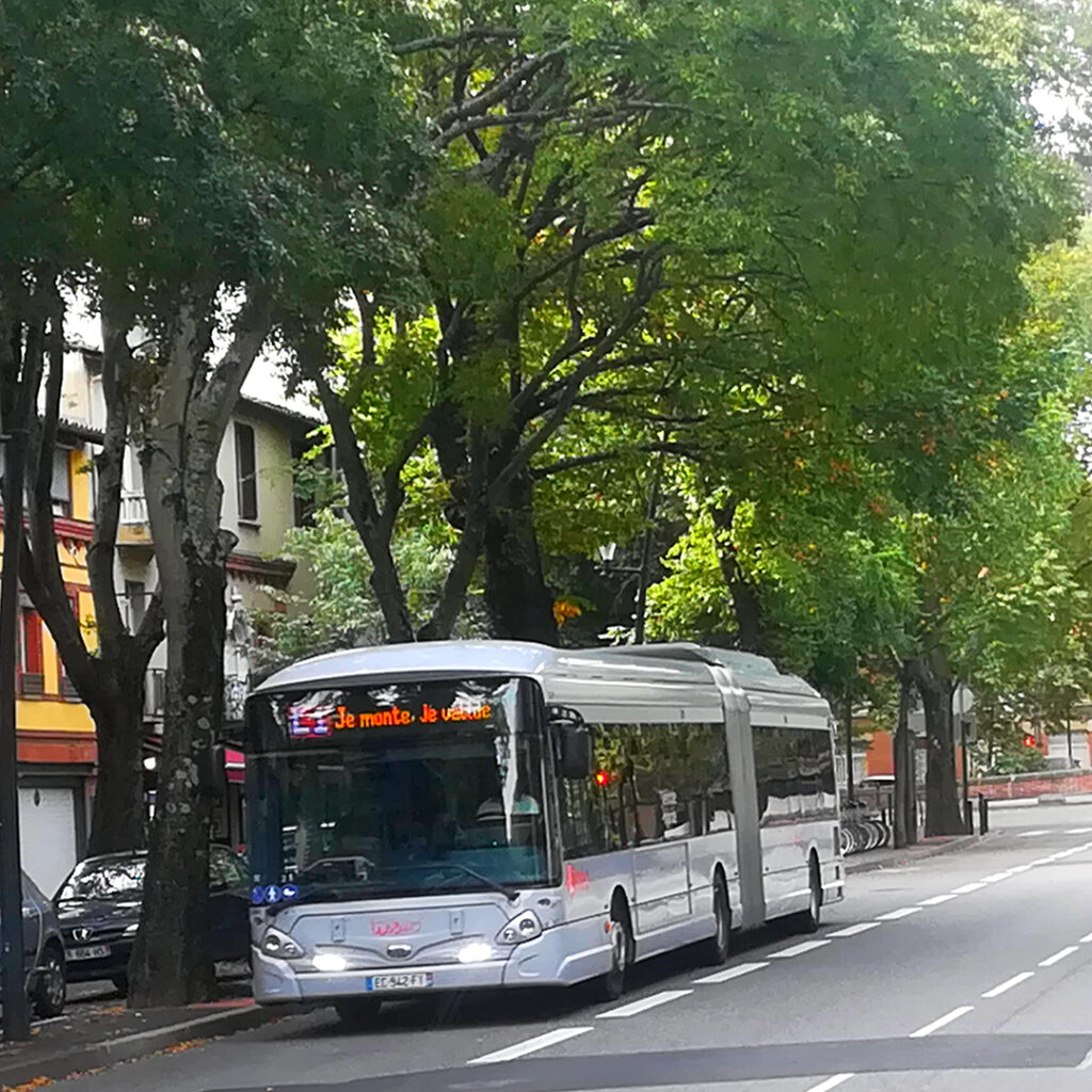 Vue d’un bus Tisséo.